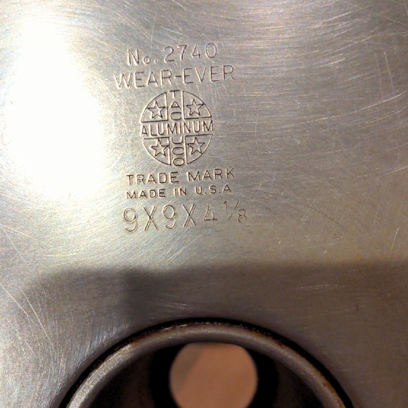 Square Aluminum Tube Cake Pan - Picture 5 of 7